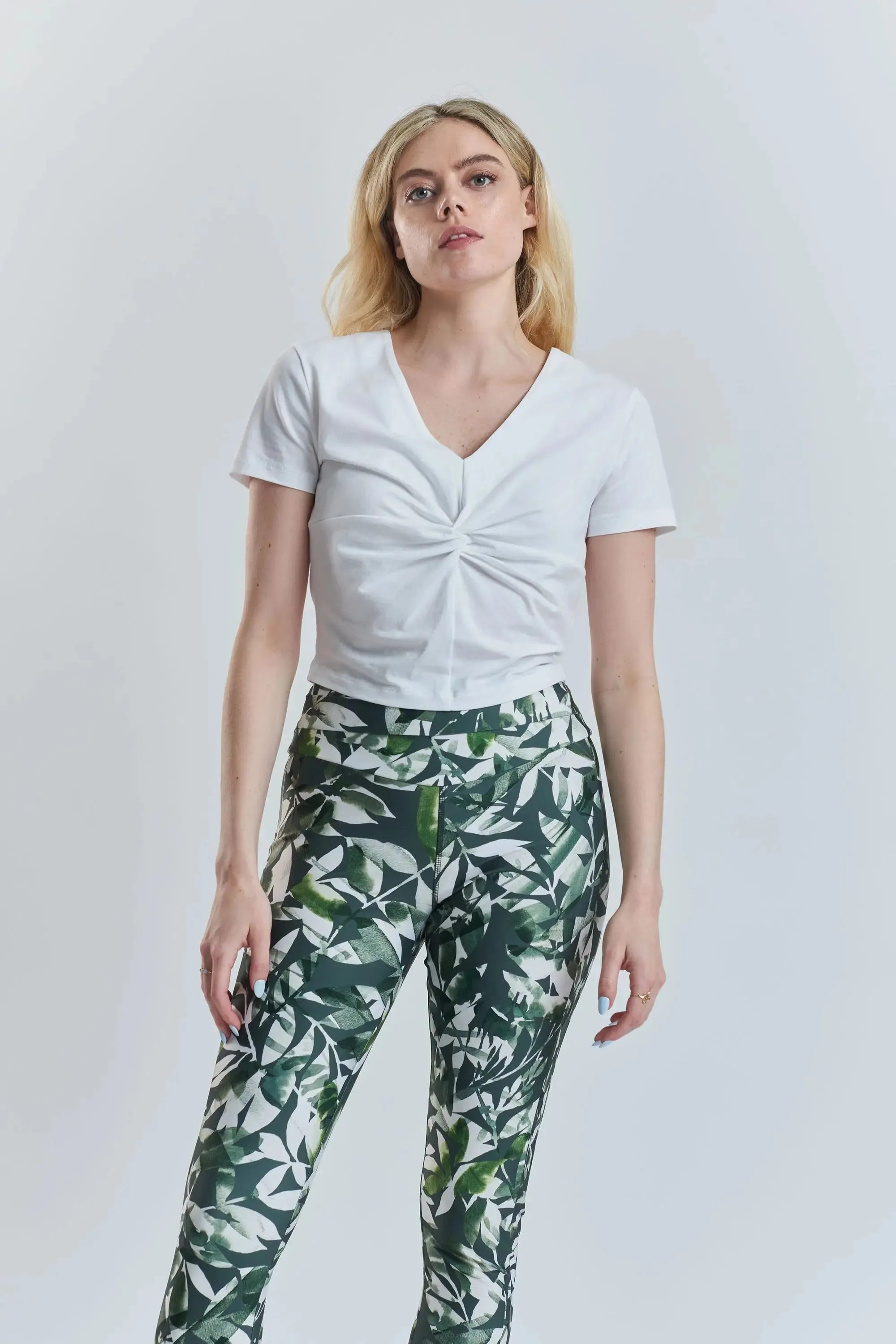 Cycad Recycled-Fabric Performance Leggings - Leaf Print