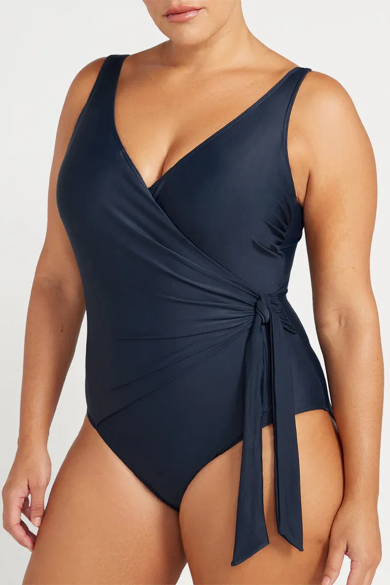 Hues Underwire Swimsuit In Navy - ArteSands