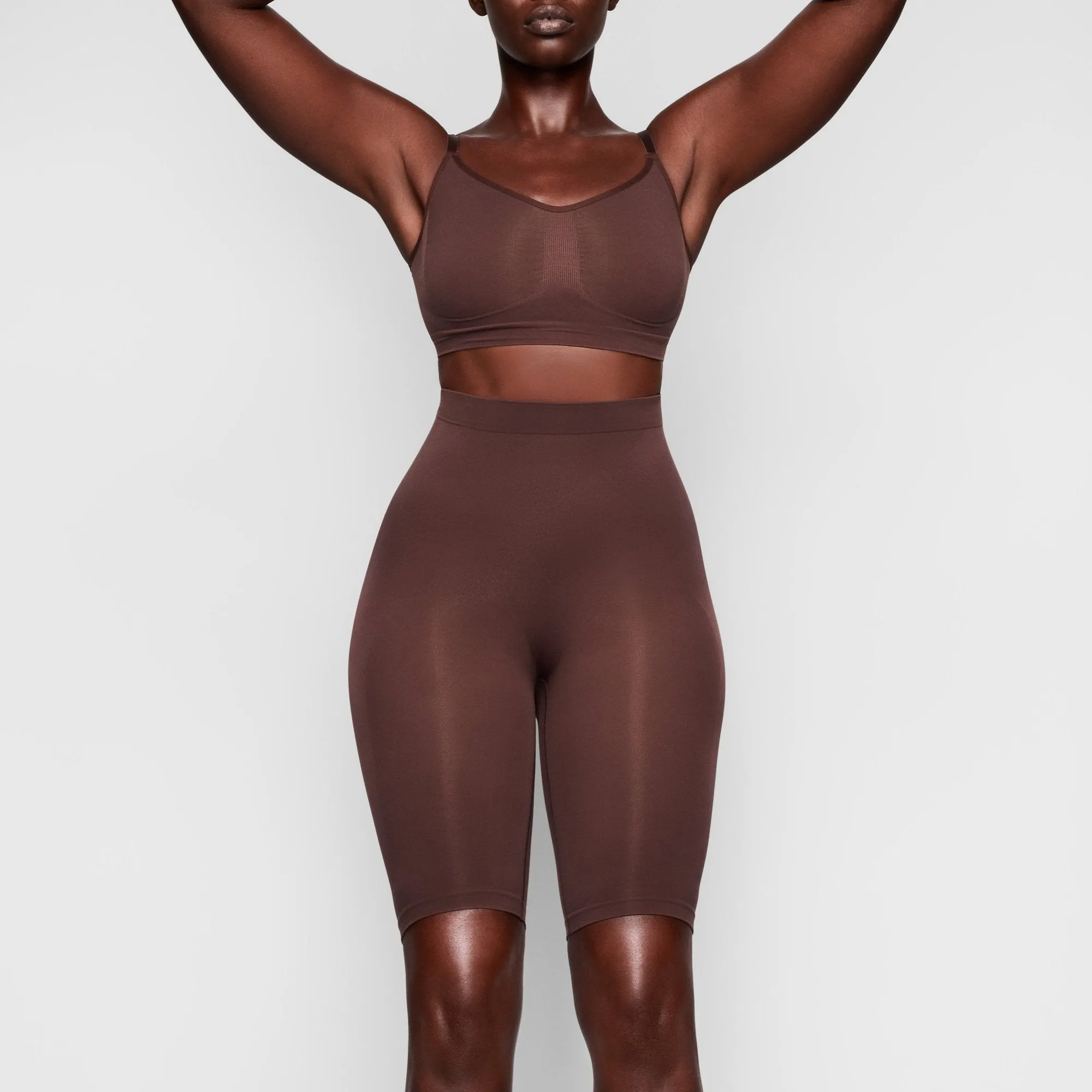 SCULPTING SHORT ABOVE THE KNEE W/ OPEN GUSSET | COCOA