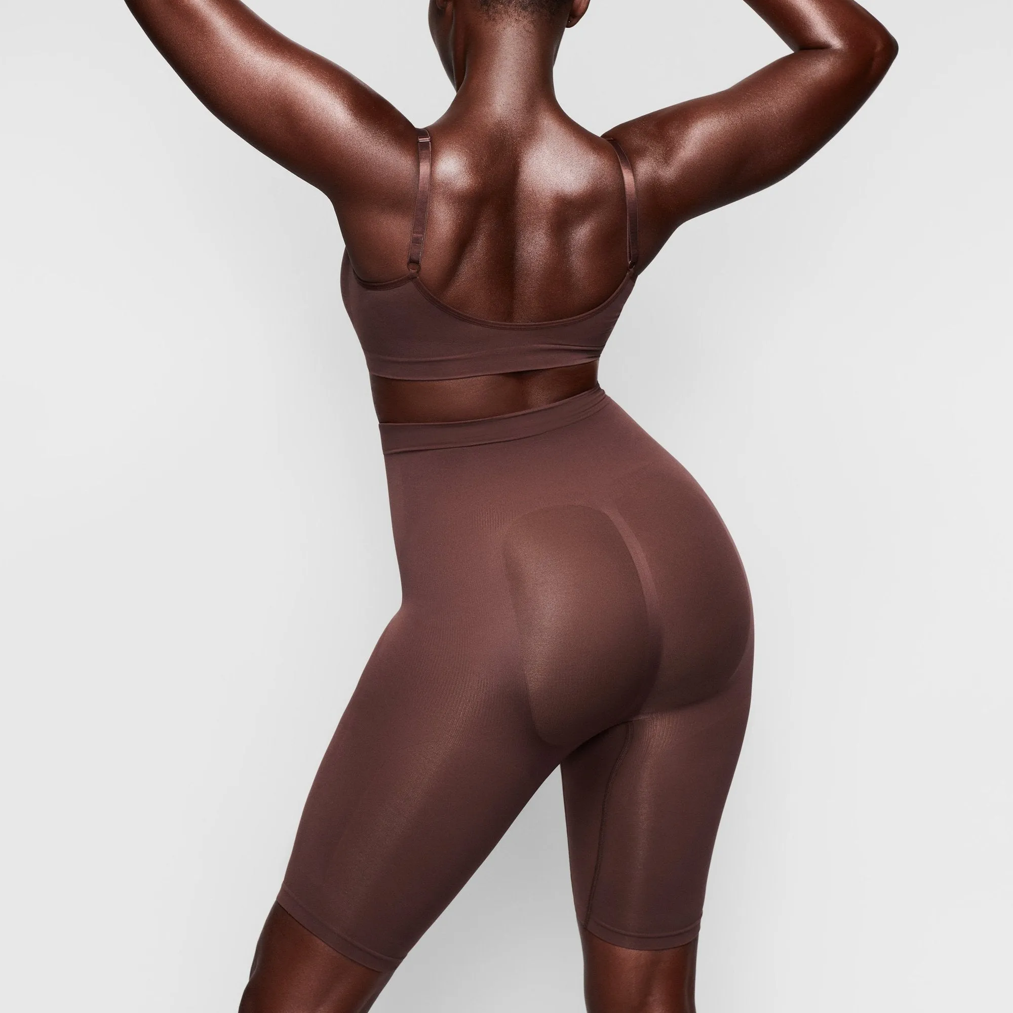 SCULPTING SHORT ABOVE THE KNEE W/ OPEN GUSSET | COCOA