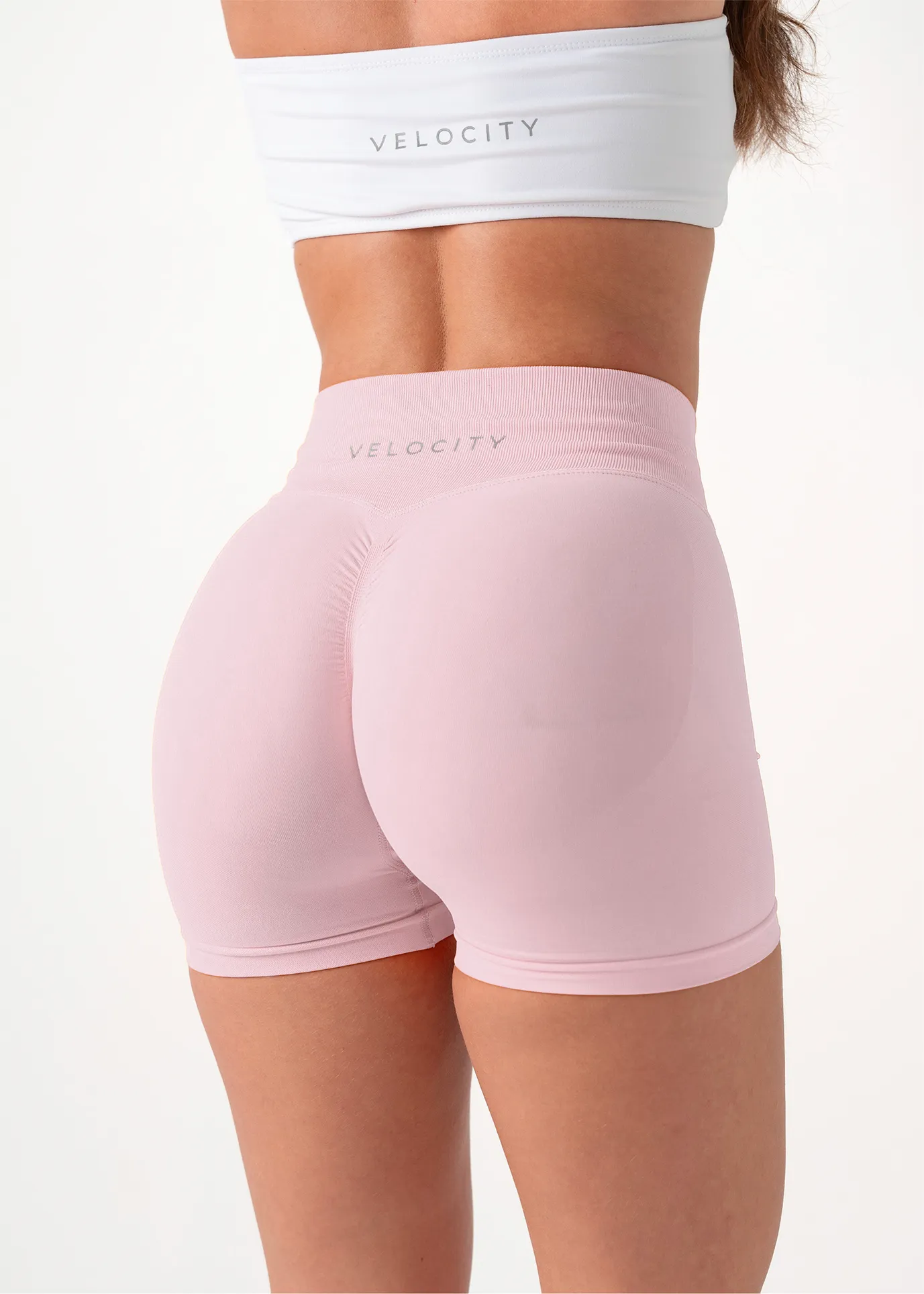 ULTIMATE SEAMLESS SCRUNCH SHORTS MINI - GUAVA